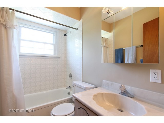 4502 Hoover St, Rolling Meadows, IL 60008 photo 10