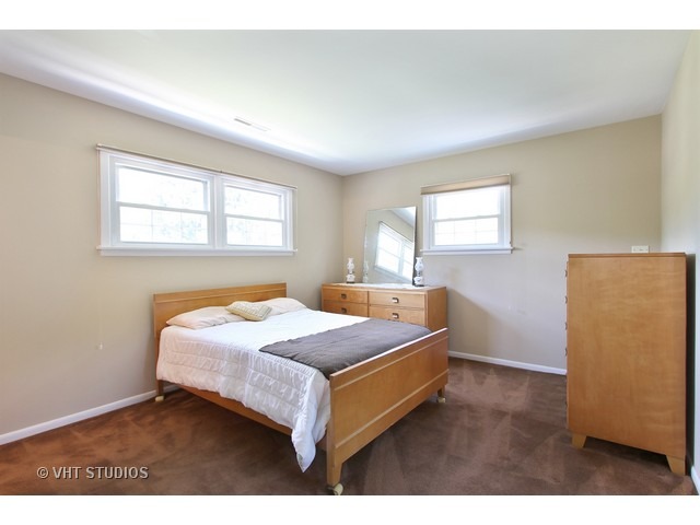 4502 Hoover St, Rolling Meadows, IL 60008 photo 6