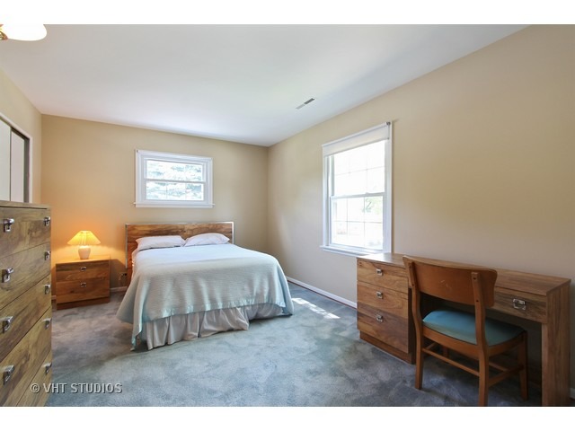 4502 Hoover St, Rolling Meadows, IL 60008 photo 8