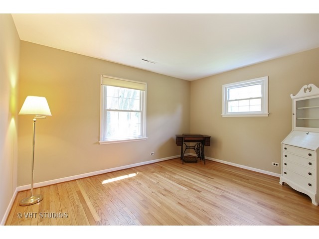 4502 Hoover St, Rolling Meadows, IL 60008 photo 9