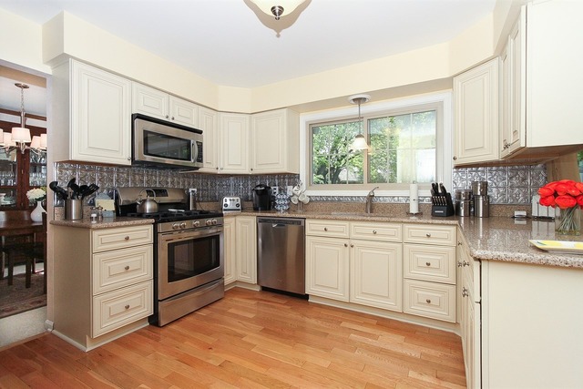 1744 Madera Dr, Wheaton, IL 60189 photo 7