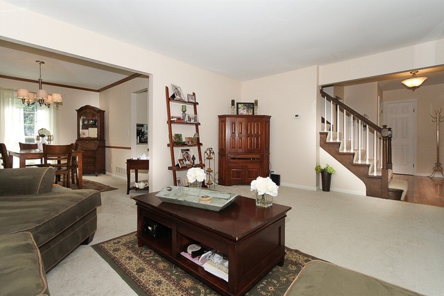 1744 Madera Dr, Wheaton, IL 60189 photo 5