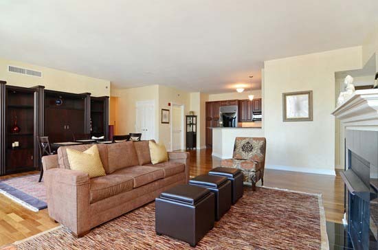 21 E Huron St #2305, Chicago, IL 60611 photo 7