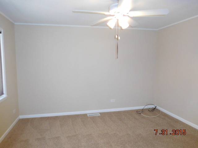 202 E Norman Ln, Wheeling, IL 60090 photo 4
