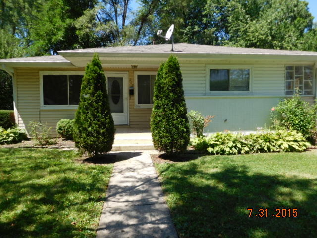 202 E Norman Ln, Wheeling, IL 60090 photo 2