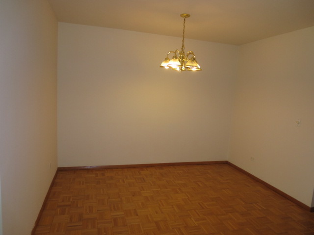 1425 Sandpebble Dr #109, Wheeling, IL 60090 photo 4