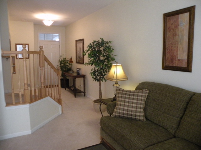 2974 Talaga Dr, Algonquin, IL 60102 photo 2