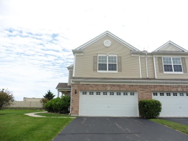 2228 Evergreen Cir, Mchenry, IL 60050 photo 2