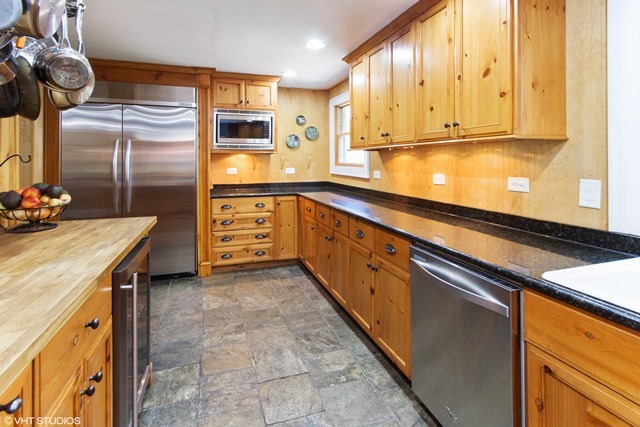 6875 S Dwight Rd, Mazon, IL 60444 photo 3
