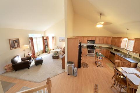 1068 Madison Ave, Braidwood, IL 60408 photo 5
