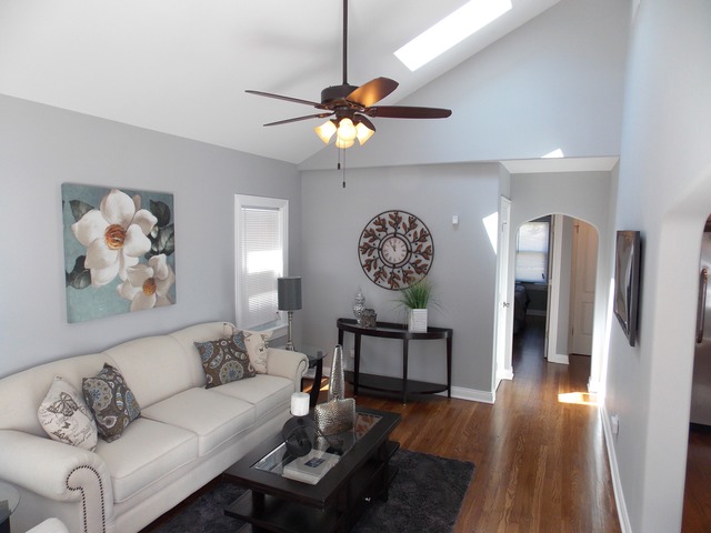 10404 S Rhodes Ave, Chicago, IL 60628 photo 5