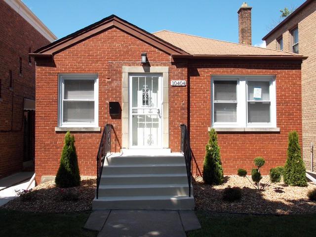 10404 S Rhodes Ave, Chicago, IL 60628 photo 2