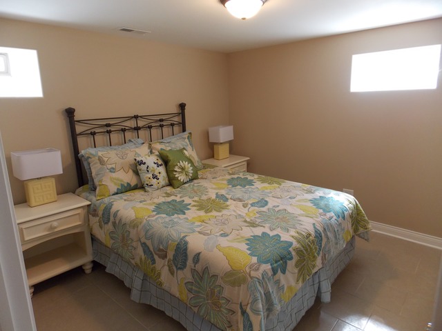 10404 S Rhodes Ave, Chicago, IL 60628 photo 13