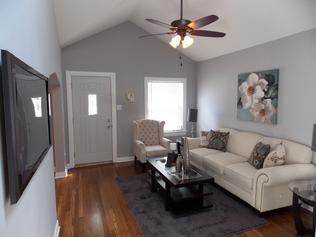 10404 S Rhodes Ave, Chicago, IL 60628 photo 6