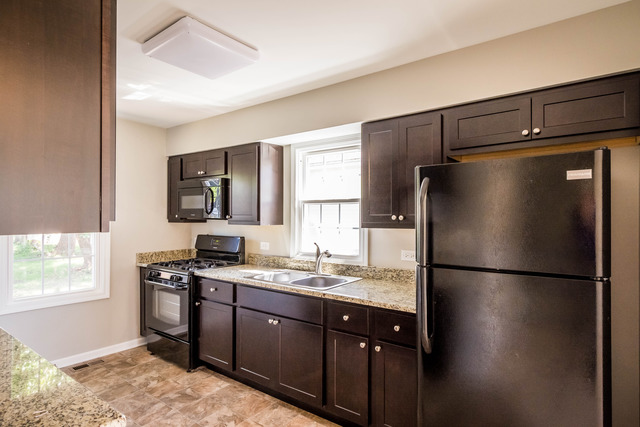 814 George Ave, Aurora, IL 60505 photo 7