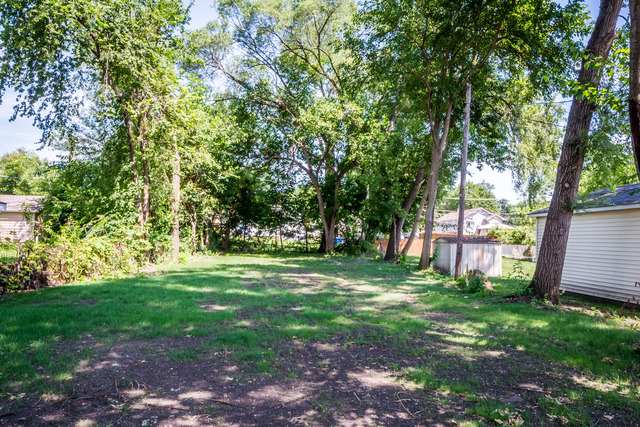 814 George Ave, Aurora, IL 60505 photo 2