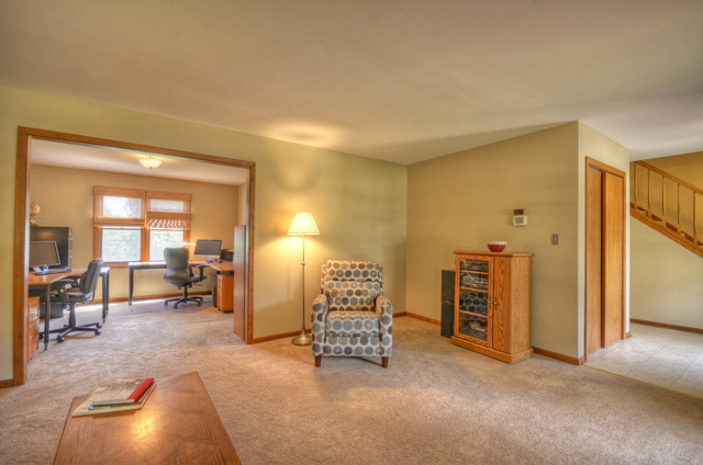 3105 W Lorient Dr, Mchenry, IL 60050 photo 7