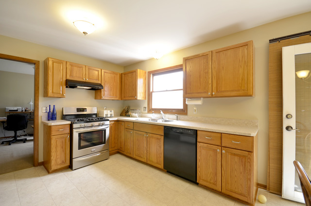 3105 W Lorient Dr, Mchenry, IL 60050 photo 11