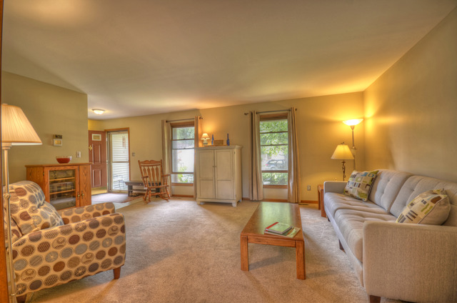 3105 W Lorient Dr, Mchenry, IL 60050 photo 6