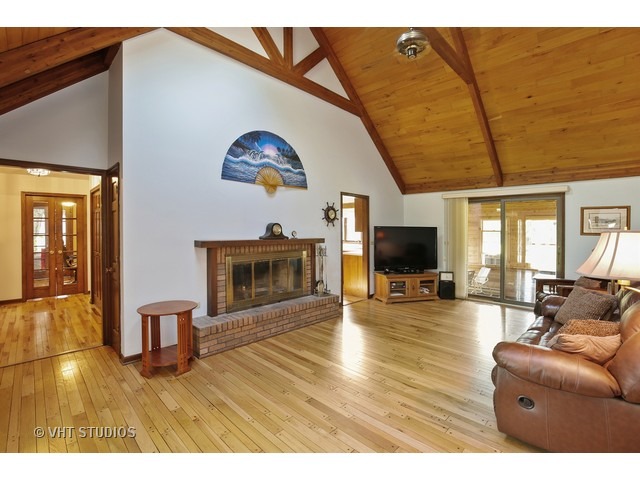 9 N570 Arrowmaker Pass, Elgin, IL 60124 photo 1