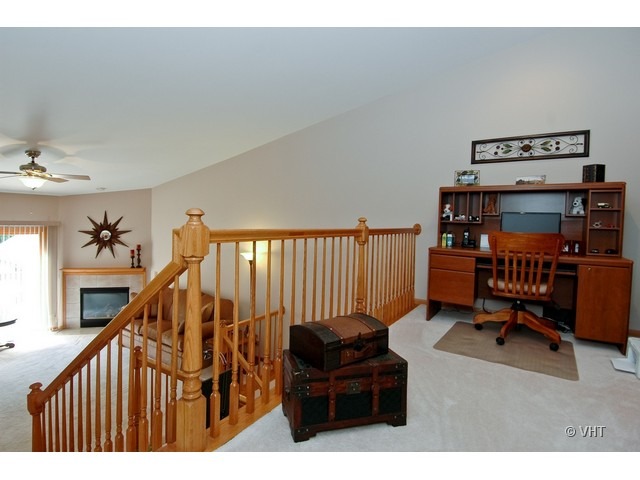 126 Deer Run Ln, Elgin, IL 60120 photo 5