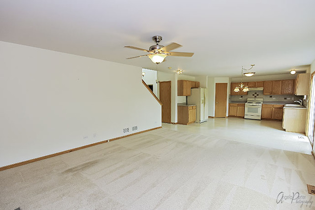 69 E Old Mill Trl, Antioch, IL 60002 photo 6