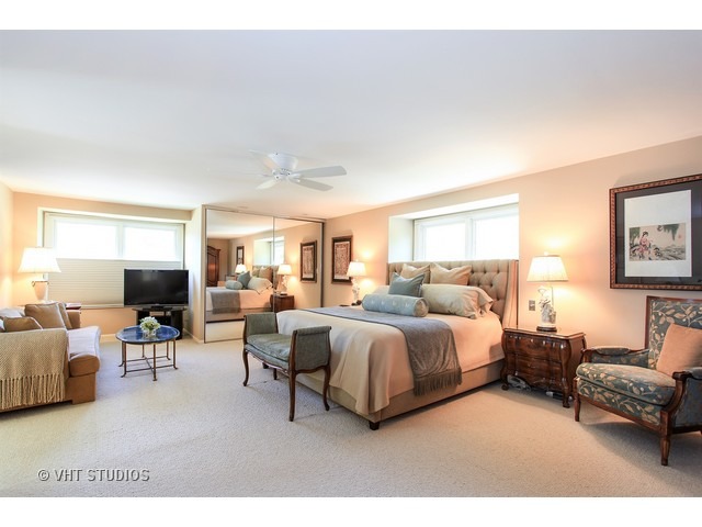 4013 Carousel Dr, Northbrook, IL 60062 photo 8