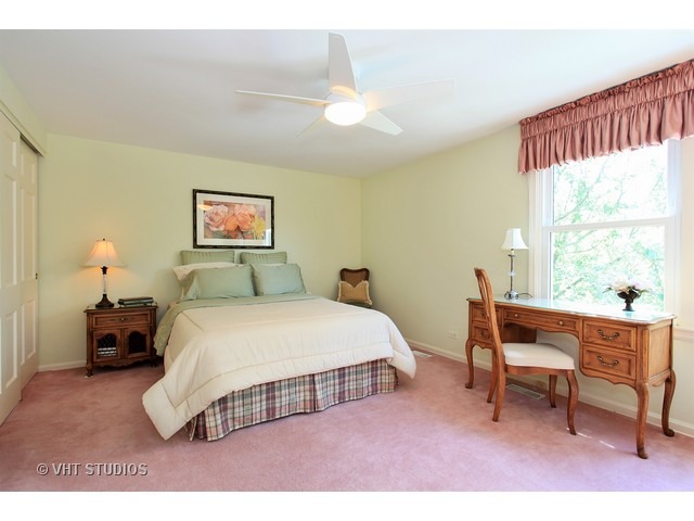 4013 Carousel Dr, Northbrook, IL 60062 photo 12