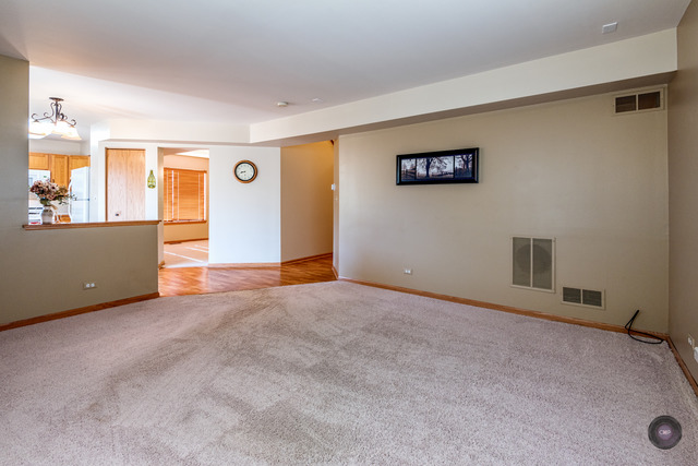 3258 Whitney Rd, Aurora, IL 60502 photo 16