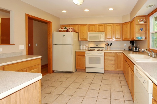 304 Rustic Ln, Algonquin, IL 60102 photo 10
