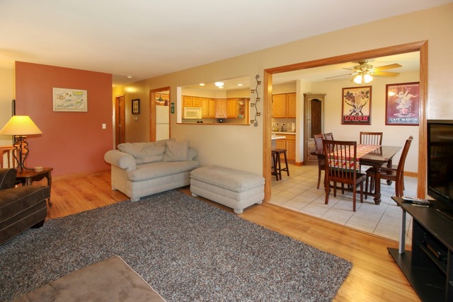 304 Rustic Ln, Algonquin, IL 60102 photo 3