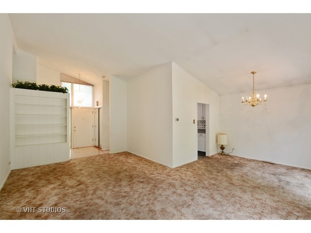 140 Warwick St, Park Forest, IL 60466 photo 3