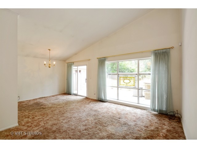 140 Warwick St, Park Forest, IL 60466 photo 2