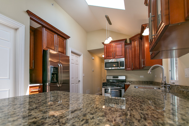 4851 S Linder Ave, Chicago, IL 60638 photo 7