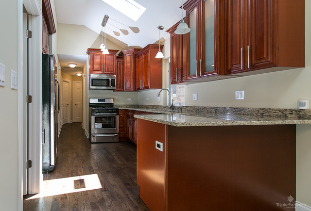 4851 S Linder Ave, Chicago, IL 60638 photo 5