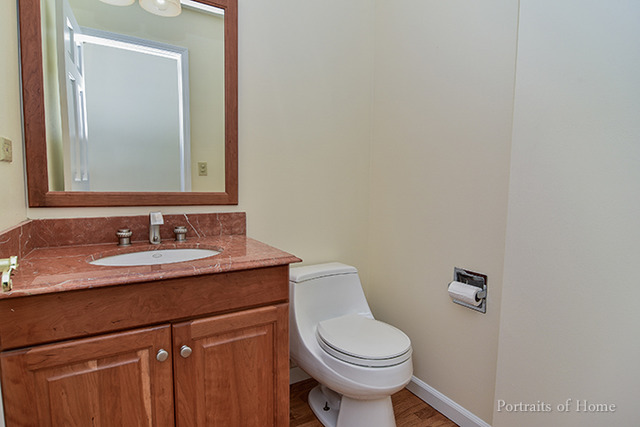 353 Hillside Dr, Roselle, IL 60172 photo 8