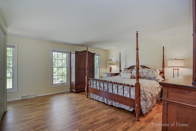 353 Hillside Dr, Roselle, IL 60172 photo 12