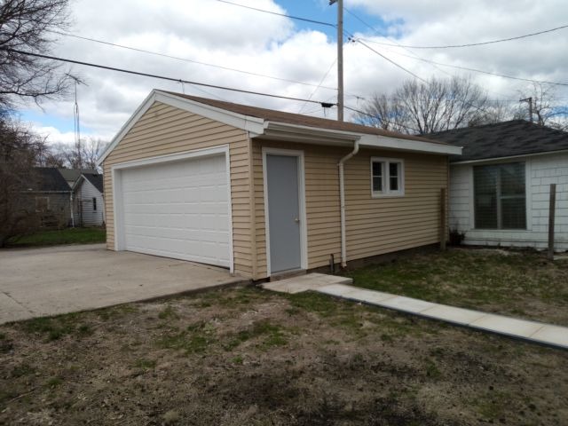 824 E Washington St, Morris, IL 60450 photo 24