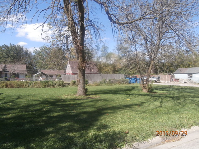596 Moore St, Kankakee, IL 60901 photo 4