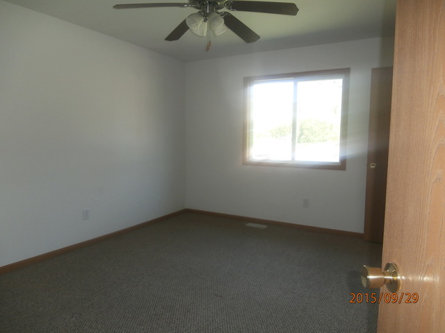 596 Moore St, Kankakee, IL 60901 photo 8