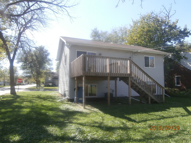 596 Moore St, Kankakee, IL 60901 photo 3