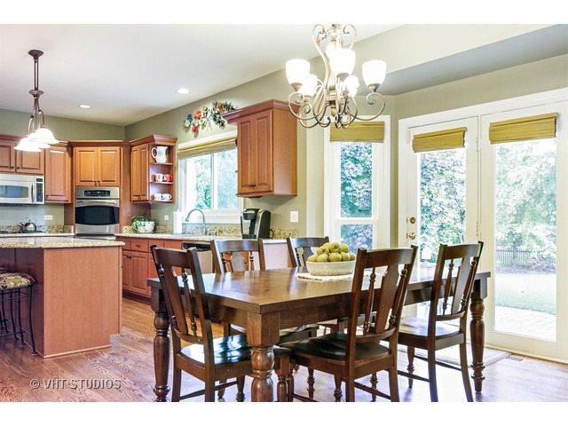 4408 Esquire Cir, Naperville, IL 60564 photo 6