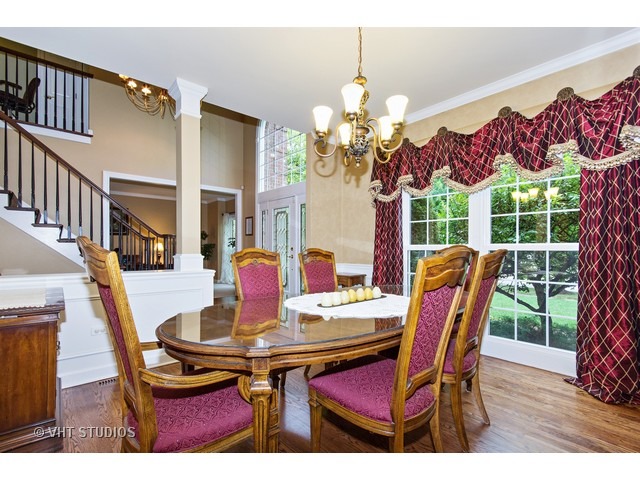 4408 Esquire Cir, Naperville, IL 60564 photo 7