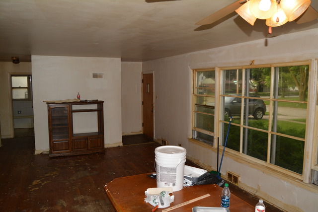 116 N Pine St, Mount Prospect, IL 60056 photo 2