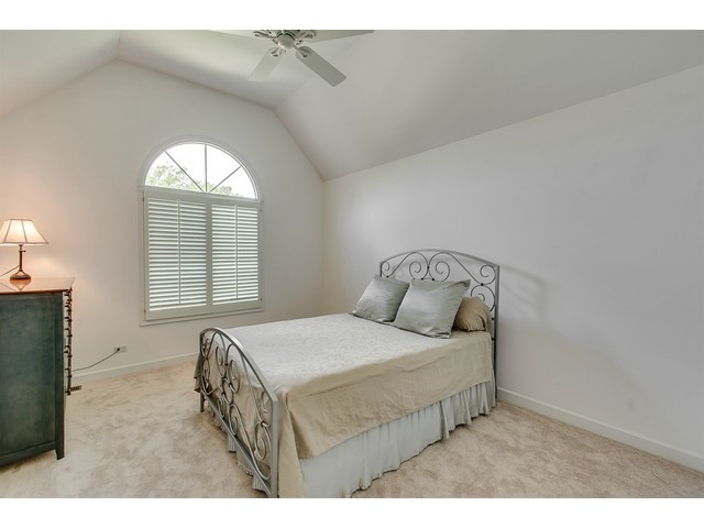 2025 Stoddard Ave, Wheaton, IL 60187 photo 17