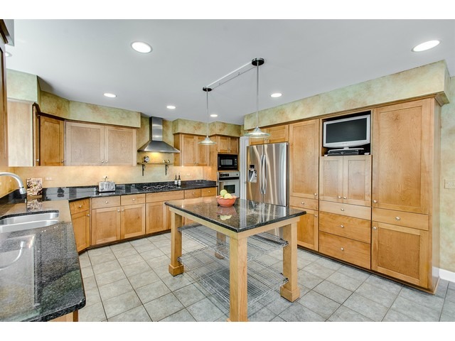2025 Stoddard Ave, Wheaton, IL 60187 photo 8