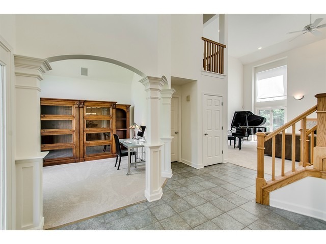 2025 Stoddard Ave, Wheaton, IL 60187 photo 2