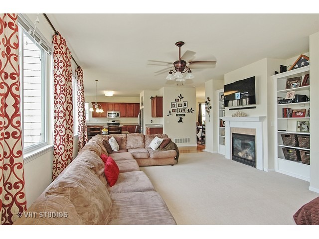 3300 Lafayette St, Elgin, IL 60124 photo 8