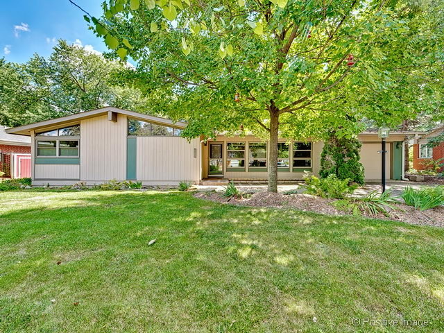 623 Webster Ave, Wheaton, IL 60187 photo 1