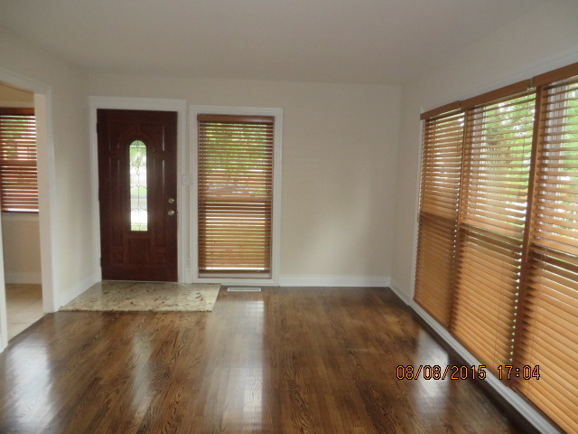1504 Sisson St, Lockport, IL 60441 photo 3